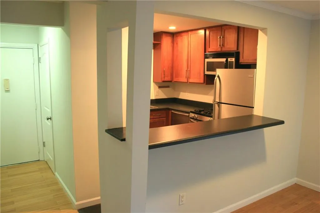 5400 Roswell Road Unit C4, Sandy Springs, Georgia 30342, 1 Bedroom Bedrooms, ,1 BathroomBathrooms,Residential,Sold,5400 Roswell Road Unit C4,6056667