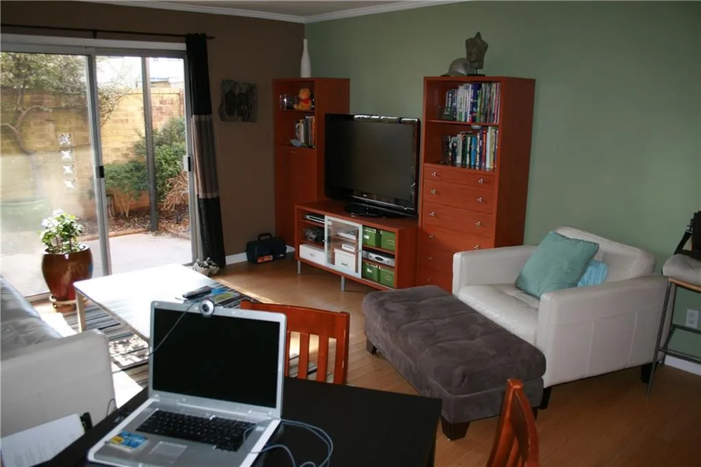 5400 Roswell Road Unit C4, Sandy Springs, Georgia 30342, 1 Bedroom Bedrooms, ,1 BathroomBathrooms,Residential,Sold,5400 Roswell Road Unit C4,6056667