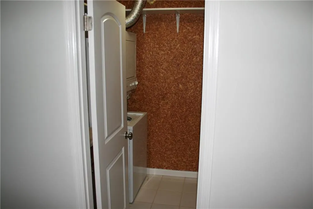 5400 Roswell Road Unit C4, Sandy Springs, Georgia 30342, 1 Bedroom Bedrooms, ,1 BathroomBathrooms,Residential,Sold,5400 Roswell Road Unit C4,6056667