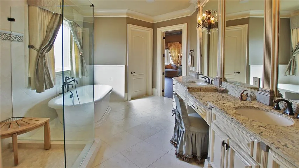 4704 Lake Forrest Drive, Atlanta, Georgia 30342, 6 Bedrooms Bedrooms, ,6 BathroomsBathrooms,Residential,Sold,4704 Lake Forrest Drive,5816422