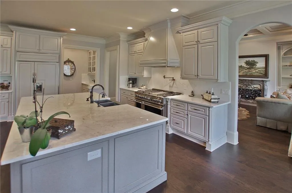 4704 Lake Forrest Drive, Atlanta, Georgia 30342, 6 Bedrooms Bedrooms, ,6 BathroomsBathrooms,Residential,Sold,4704 Lake Forrest Drive,5816422