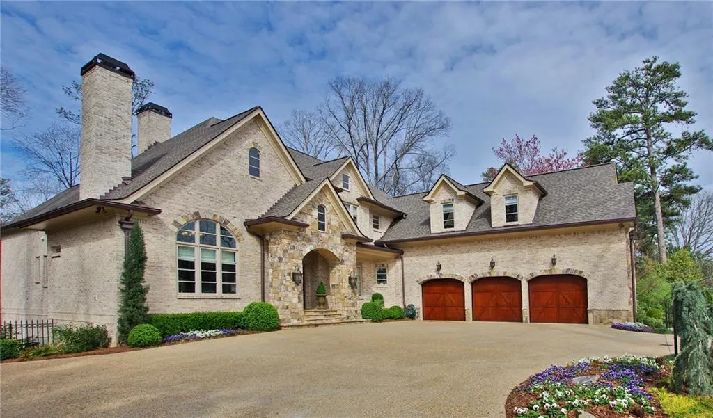 4704 Lake Forrest Drive, Atlanta, Georgia 30342, 6 Bedrooms Bedrooms, ,6 BathroomsBathrooms,Residential,Sold,4704 Lake Forrest Drive,5816422