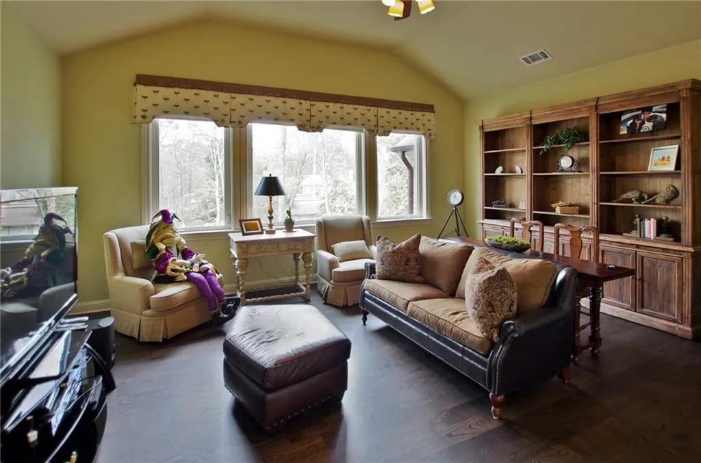 4704 Lake Forrest Drive, Atlanta, Georgia 30342, 6 Bedrooms Bedrooms, ,6 BathroomsBathrooms,Residential,Sold,4704 Lake Forrest Drive,5816422