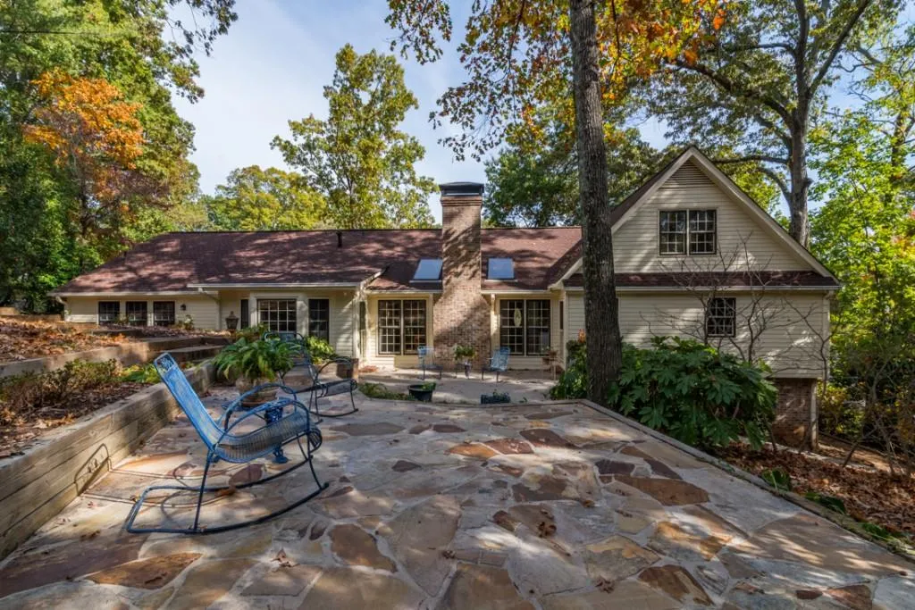 290 Stone Mill Trail, Sandy Springs, Georgia 30328, 5 Bedrooms Bedrooms, ,4 BathroomsBathrooms,Residential,Sold,290 Stone Mill Trail,5772897