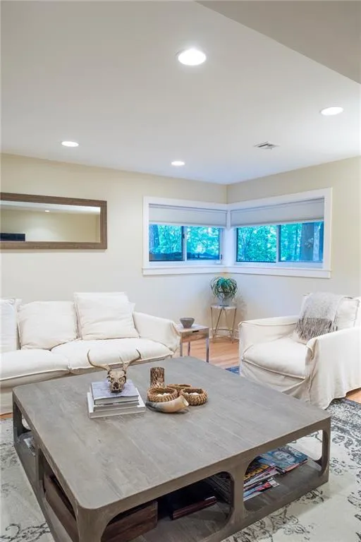 6390 Colewood Court, Atlanta, Georgia 30328, 5 Bedrooms Bedrooms, ,3 BathroomsBathrooms,Residential,Sold,6390 Colewood Court,6687257