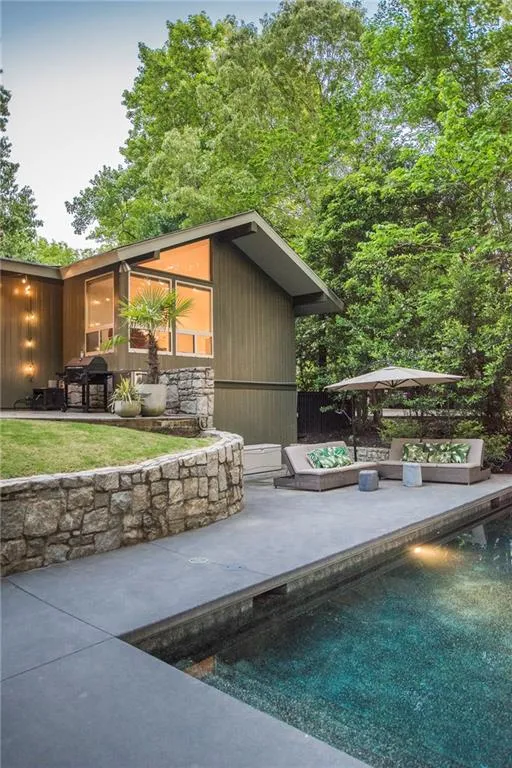 6390 Colewood Court, Atlanta, Georgia 30328, 5 Bedrooms Bedrooms, ,3 BathroomsBathrooms,Residential,Sold,6390 Colewood Court,6687257