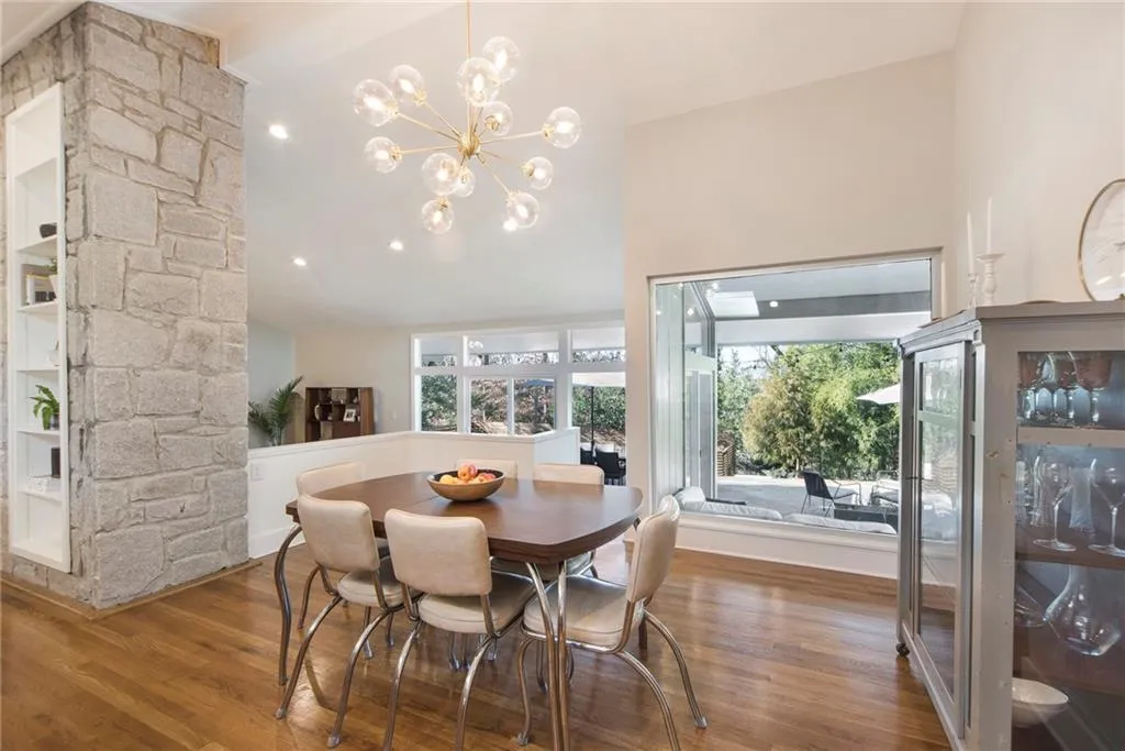 6390 Colewood Court, Atlanta, Georgia 30328, 5 Bedrooms Bedrooms, ,3 BathroomsBathrooms,Residential,Sold,6390 Colewood Court,6687257