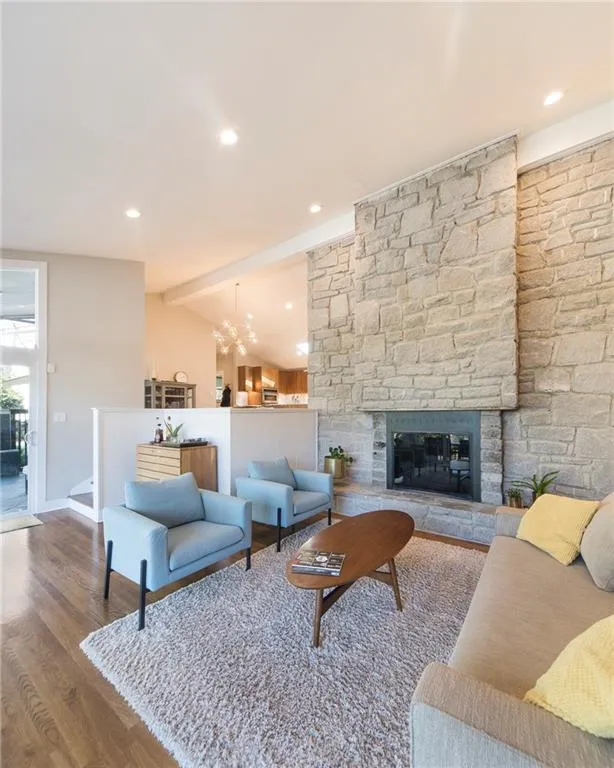 6390 Colewood Court, Atlanta, Georgia 30328, 5 Bedrooms Bedrooms, ,3 BathroomsBathrooms,Residential,Sold,6390 Colewood Court,6687257