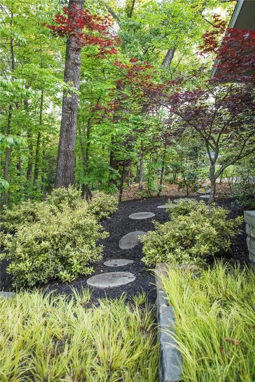 6390 Colewood Court, Atlanta, Georgia 30328, 5 Bedrooms Bedrooms, ,3 BathroomsBathrooms,Residential,Sold,6390 Colewood Court,6687257