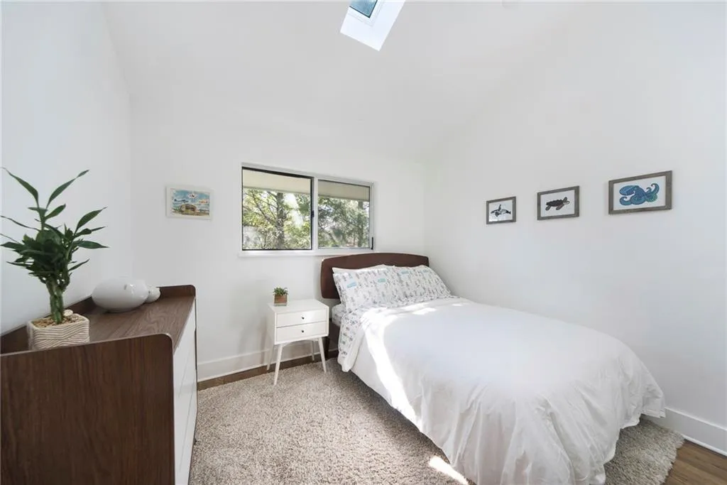 6390 Colewood Court, Atlanta, Georgia 30328, 5 Bedrooms Bedrooms, ,3 BathroomsBathrooms,Residential,Sold,6390 Colewood Court,6687257