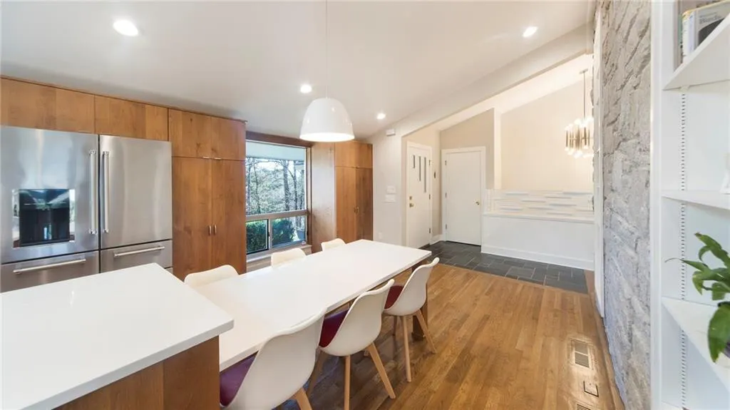 6390 Colewood Court, Atlanta, Georgia 30328, 5 Bedrooms Bedrooms, ,3 BathroomsBathrooms,Residential,Sold,6390 Colewood Court,6687257