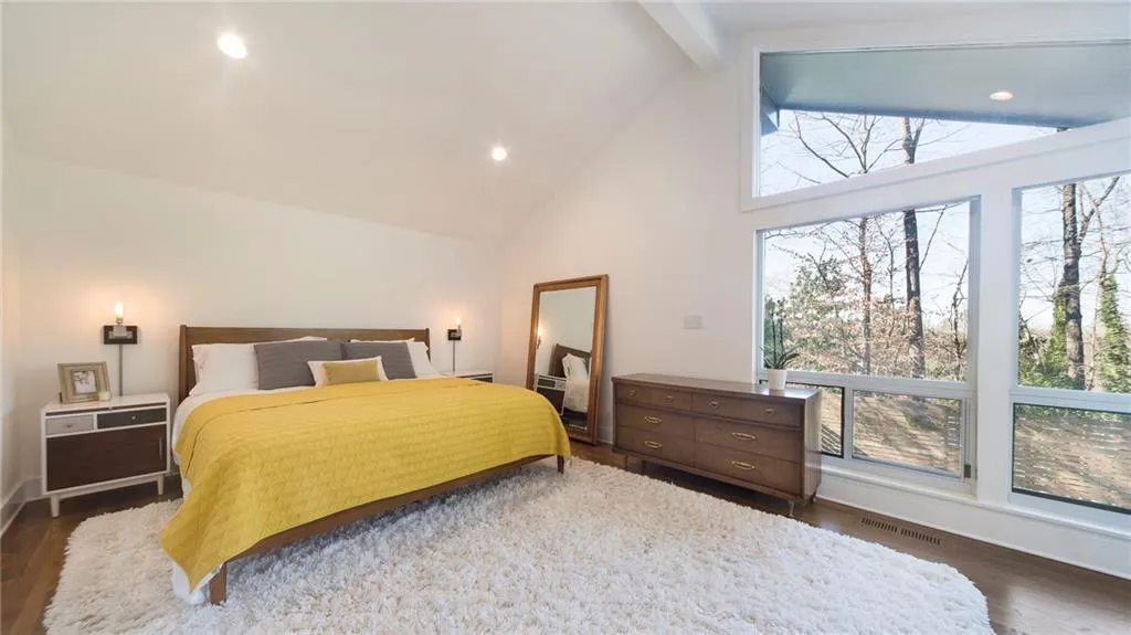 6390 Colewood Court, Atlanta, Georgia 30328, 5 Bedrooms Bedrooms, ,3 BathroomsBathrooms,Residential,Sold,6390 Colewood Court,6687257