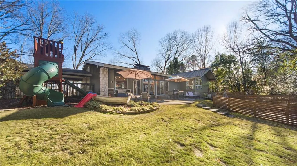 6390 Colewood Court, Atlanta, Georgia 30328, 5 Bedrooms Bedrooms, ,3 BathroomsBathrooms,Residential,Sold,6390 Colewood Court,6687257