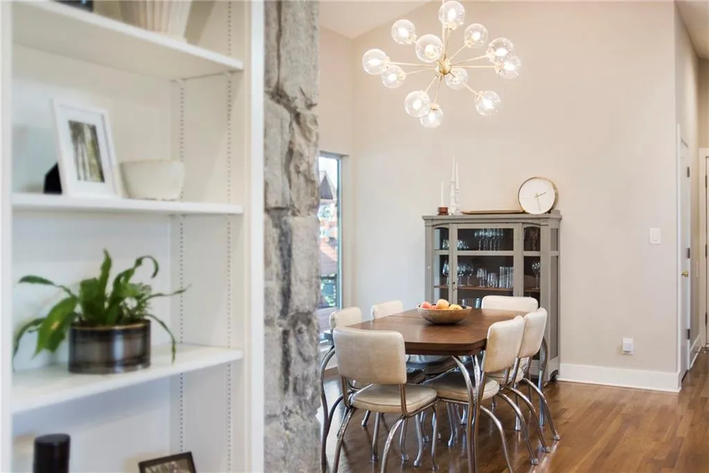 6390 Colewood Court, Atlanta, Georgia 30328, 5 Bedrooms Bedrooms, ,3 BathroomsBathrooms,Residential,Sold,6390 Colewood Court,6687257