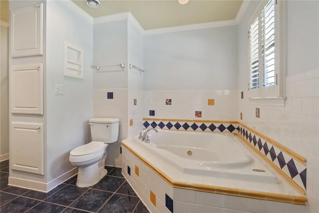 345 Ridgeview Trail, Sandy Springs, Georgia 30328, 5 Bedrooms Bedrooms, ,3 BathroomsBathrooms,Residential,Sold,345 Ridgeview Trail,6051404