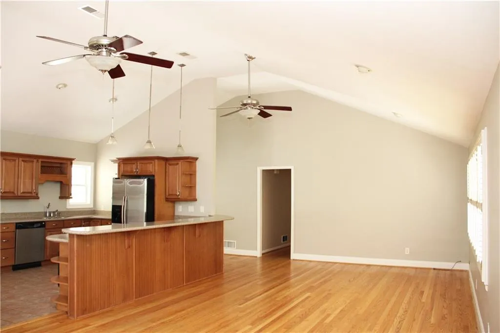 345 Ridgeview Trail, Sandy Springs, Georgia 30328, 5 Bedrooms Bedrooms, ,3 BathroomsBathrooms,Residential,Sold,345 Ridgeview Trail,6051404