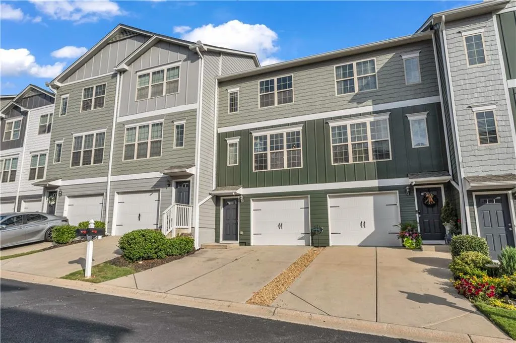 3014 Liberty Way Nw, Atlanta, Georgia 30318, 3 Bedrooms Bedrooms, ,3 BathroomsBathrooms,Residential,For Sale,3014 Liberty Way Nw,7603160