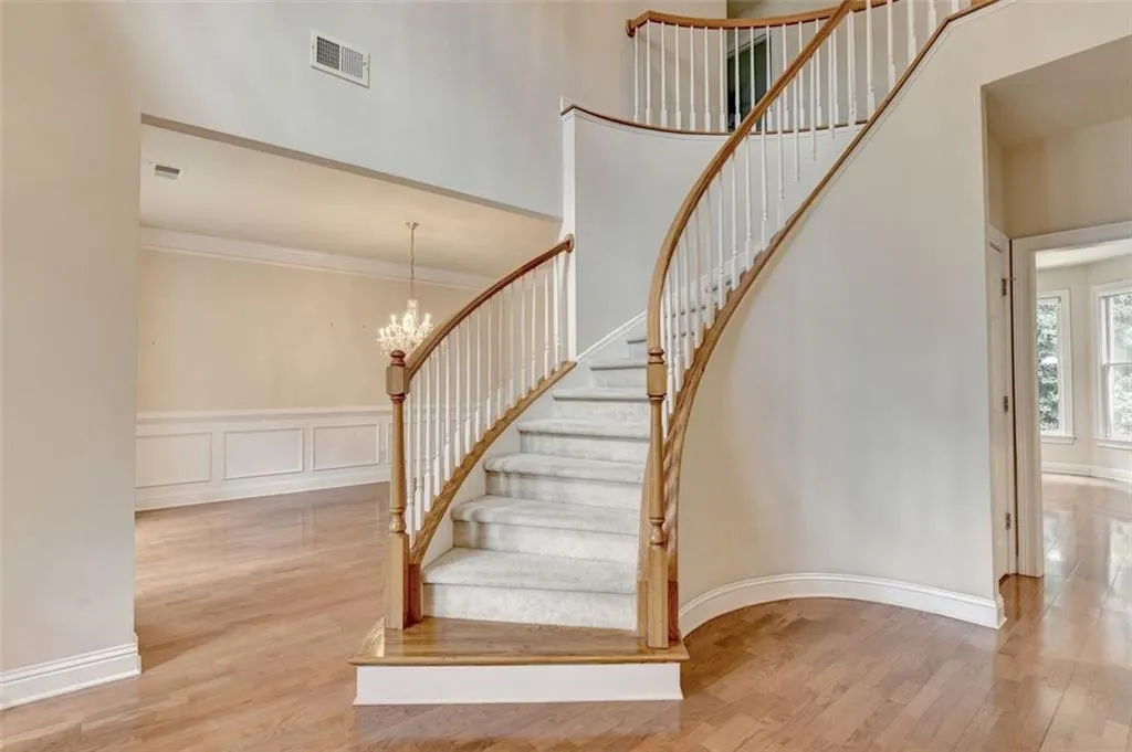 6350 Glen Oaks, Atlanta, Georgia 30328, 4 Bedrooms Bedrooms, ,4 BathroomsBathrooms,Residential,For Sale,6350 Glen Oaks,7632674