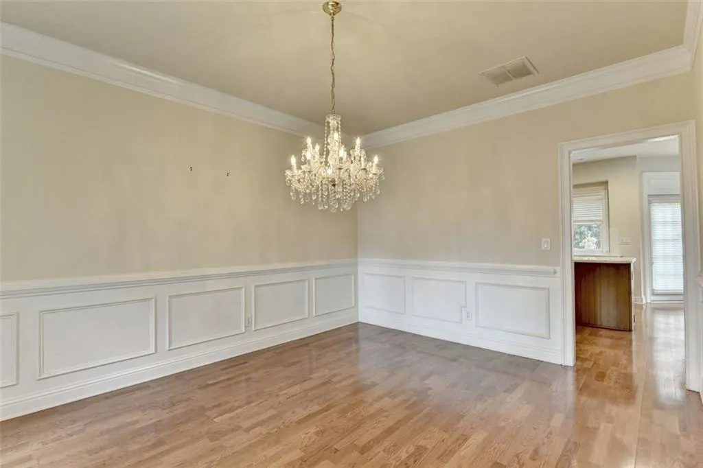 6350 Glen Oaks, Atlanta, Georgia 30328, 4 Bedrooms Bedrooms, ,4 BathroomsBathrooms,Residential,For Sale,6350 Glen Oaks,7632674