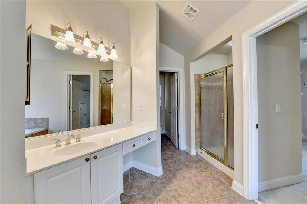 6350 Glen Oaks, Atlanta, Georgia 30328, 4 Bedrooms Bedrooms, ,4 BathroomsBathrooms,Residential,For Sale,6350 Glen Oaks,7632674