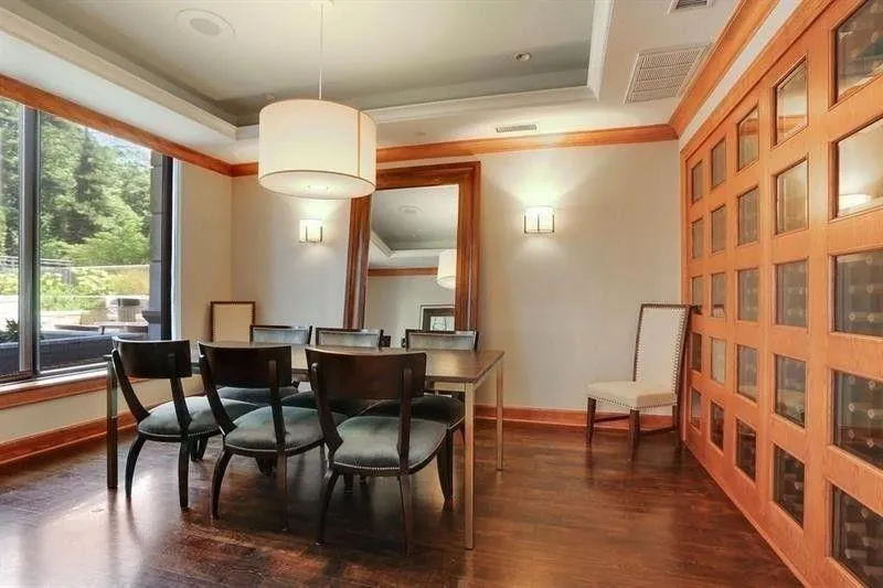 3445 Stratford Road Ne Unit 2504, Atlanta, Georgia 30326, 2 Bedrooms Bedrooms, ,2 BathroomsBathrooms,Residential,For Sale,3445 Stratford Road Ne Unit 2504,7546229