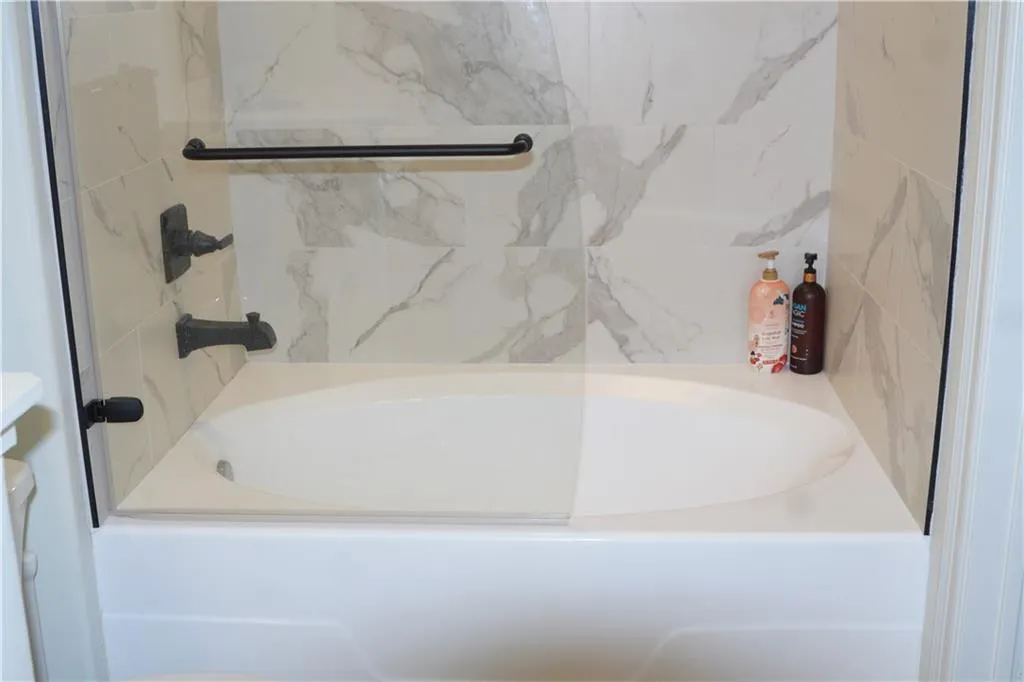 3445 Stratford Road Ne Unit 2504, Atlanta, Georgia 30326, 2 Bedrooms Bedrooms, ,2 BathroomsBathrooms,Residential,For Sale,3445 Stratford Road Ne Unit 2504,7546229
