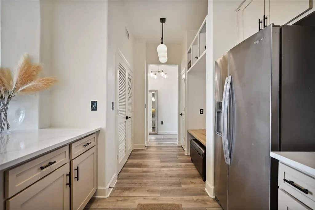 3445 Stratford Road Ne Unit 2504, Atlanta, Georgia 30326, 2 Bedrooms Bedrooms, ,2 BathroomsBathrooms,Residential,For Sale,3445 Stratford Road Ne Unit 2504,7546229