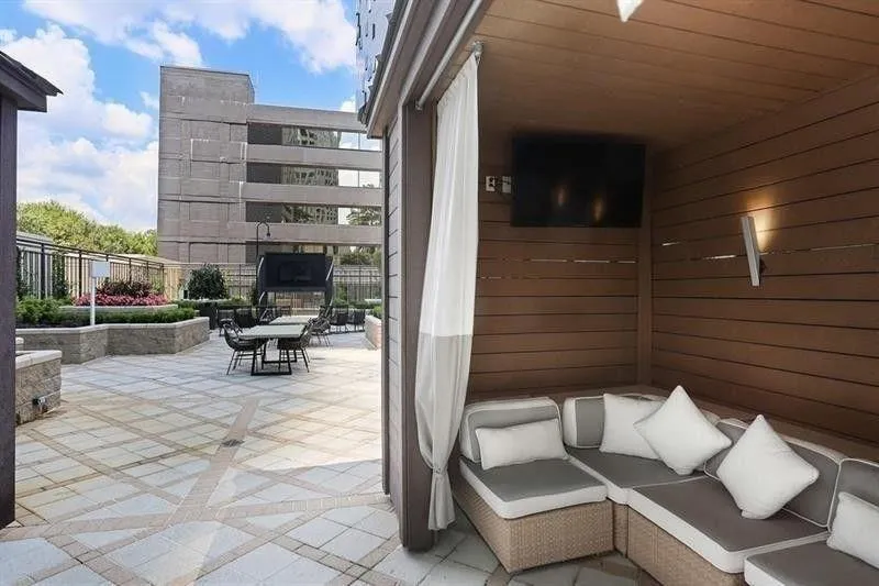 3445 Stratford Road Ne Unit 2504, Atlanta, Georgia 30326, 2 Bedrooms Bedrooms, ,2 BathroomsBathrooms,Residential,For Sale,3445 Stratford Road Ne Unit 2504,7546229