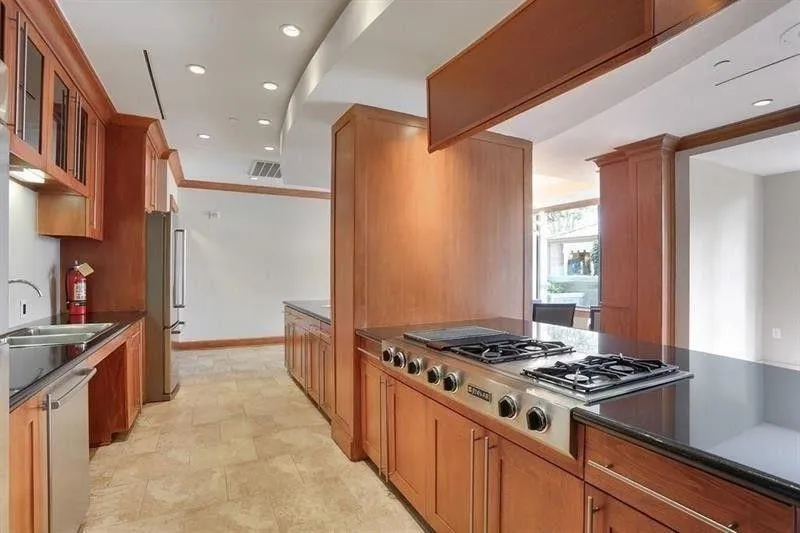 3445 Stratford Road Ne Unit 2504, Atlanta, Georgia 30326, 2 Bedrooms Bedrooms, ,2 BathroomsBathrooms,Residential,For Sale,3445 Stratford Road Ne Unit 2504,7546229