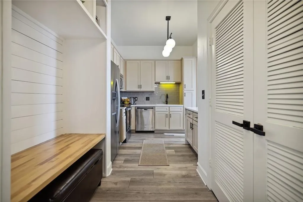 3445 Stratford Road Ne Unit 2504, Atlanta, Georgia 30326, 2 Bedrooms Bedrooms, ,2 BathroomsBathrooms,Residential,For Sale,3445 Stratford Road Ne Unit 2504,7546229
