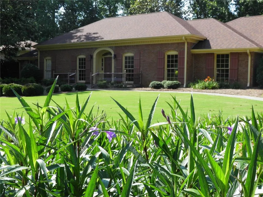 6280 Riverwood Drive, Atlanta, Georgia 30328, 4 Bedrooms Bedrooms, ,3 BathroomsBathrooms,Residential,Sold,6280 Riverwood Drive,5919873