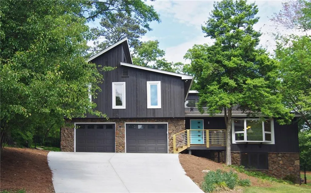 1196 Roxboro Cove Ne, Atlanta, Georgia 30324, 4 Bedrooms Bedrooms, ,3 BathroomsBathrooms,Residential,Sold,1196 Roxboro Cove Ne,5680890
