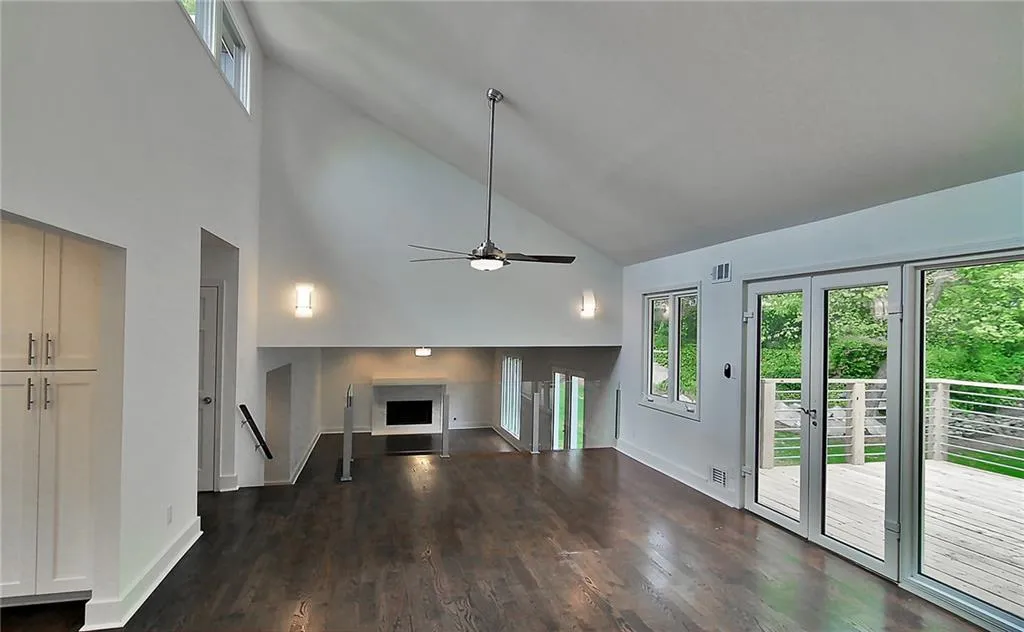 1196 Roxboro Cove Ne, Atlanta, Georgia 30324, 4 Bedrooms Bedrooms, ,3 BathroomsBathrooms,Residential,Sold,1196 Roxboro Cove Ne,5680890