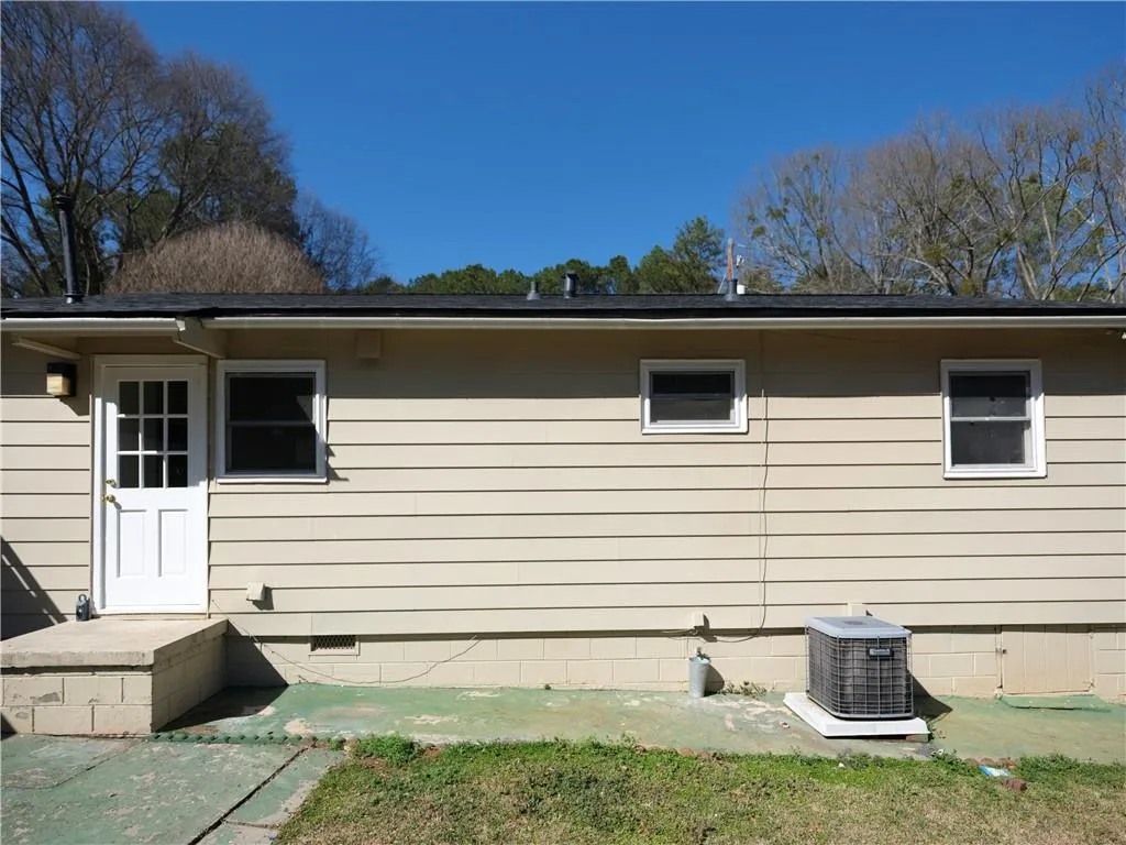 2422 Clarissa Drive Nw, Atlanta, Georgia 30318, 3 Bedrooms Bedrooms, ,1 BathroomBathrooms,Residential,For Sale,2422 Clarissa Drive Nw,7536786
