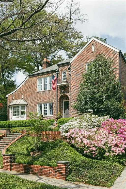 12 Camden Road Ne, Atlanta, Georgia 30309, 6 Bedrooms Bedrooms, 0 ,5 BathroomsBathrooms,Residential,For Sale,12 Camden Road Ne,7706153