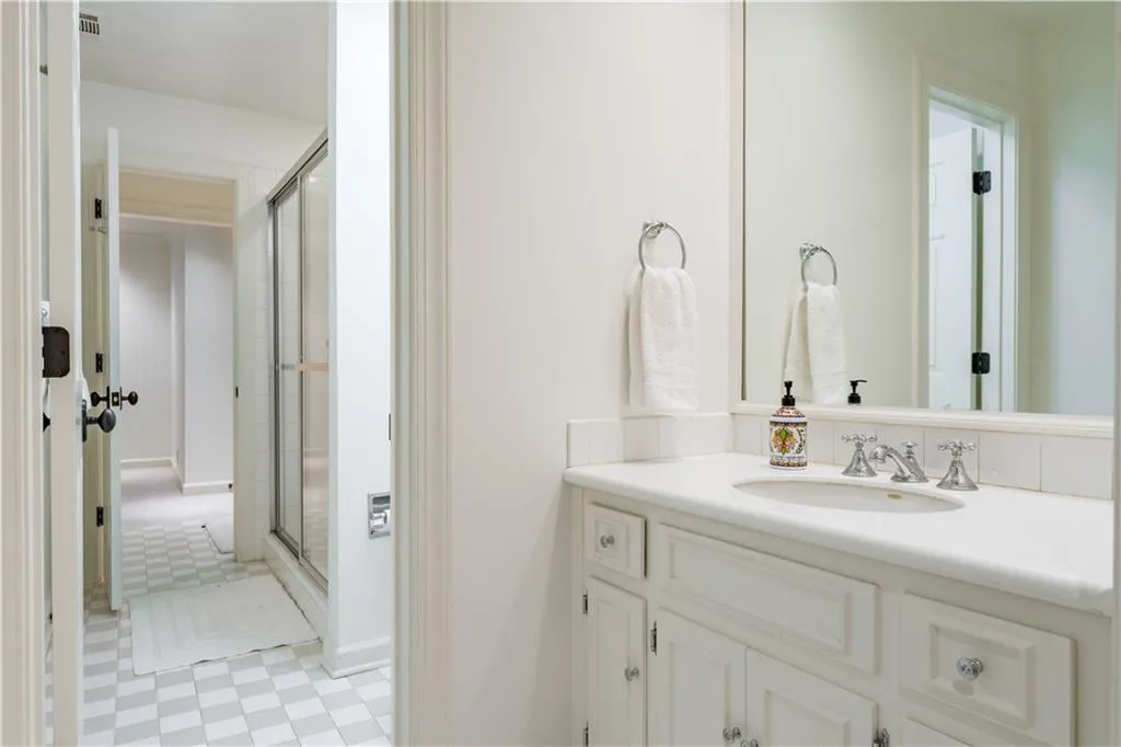 2167 W Wesley Road Nw, Atlanta, Georgia 30327, 5 Bedrooms Bedrooms, ,4 BathroomsBathrooms,Residential,For Sale,2167 W Wesley Road Nw,7655633