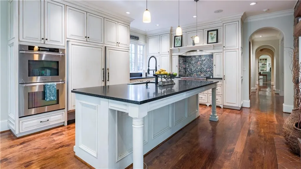 2167 W Wesley Road Nw, Atlanta, Georgia 30327, 5 Bedrooms Bedrooms, ,4 BathroomsBathrooms,Residential,For Sale,2167 W Wesley Road Nw,7655633