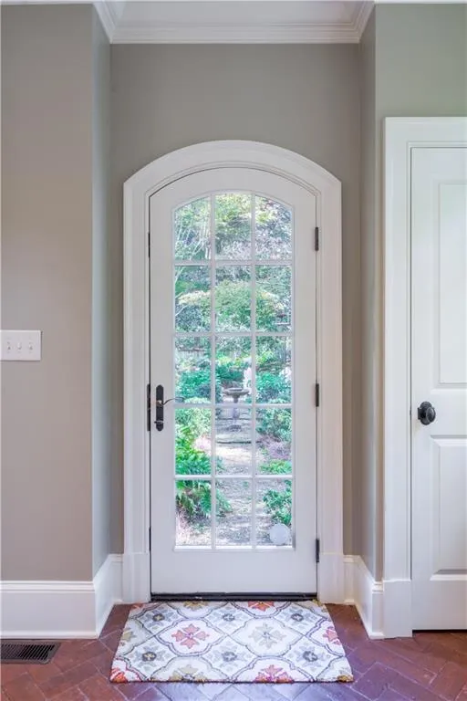 Entry to mud room and kitchen area