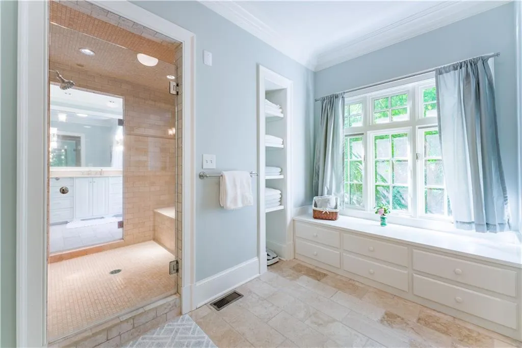 2167 W Wesley Road Nw, Atlanta, Georgia 30327, 5 Bedrooms Bedrooms, ,4 BathroomsBathrooms,Residential,For Sale,2167 W Wesley Road Nw,7655633