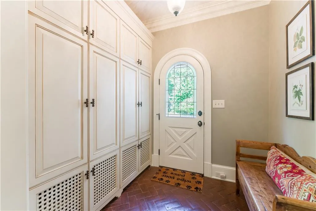 2167 W Wesley Road Nw, Atlanta, Georgia 30327, 5 Bedrooms Bedrooms, ,4 BathroomsBathrooms,Residential,For Sale,2167 W Wesley Road Nw,7655633
