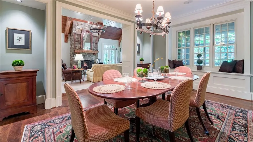 2167 W Wesley Road Nw, Atlanta, Georgia 30327, 5 Bedrooms Bedrooms, ,4 BathroomsBathrooms,Residential,For Sale,2167 W Wesley Road Nw,7655633
