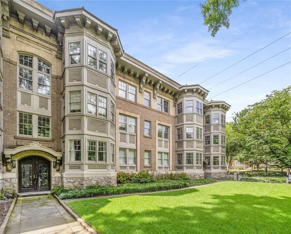 1156 Piedmont Avenue Ne Unit A4, Atlanta, Georgia 30309, 2 Bedrooms Bedrooms, ,2 BathroomsBathrooms,Residential,For Sale,1156 Piedmont Avenue Ne Unit A4,7634188