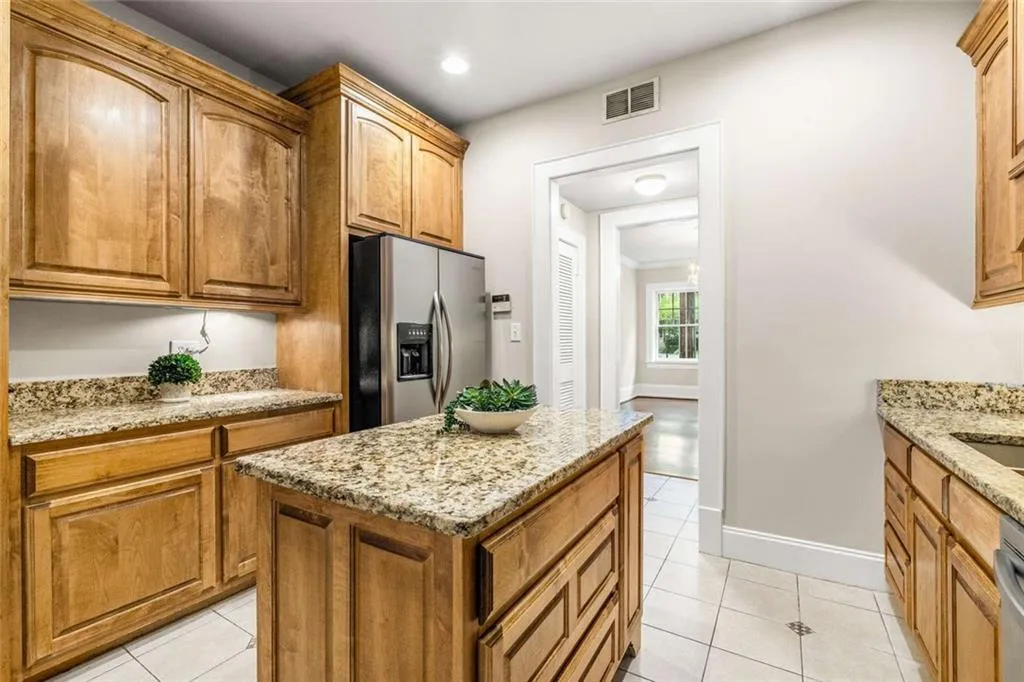 1156 Piedmont Avenue Ne Unit A4, Atlanta, Georgia 30309, 2 Bedrooms Bedrooms, ,2 BathroomsBathrooms,Residential,For Sale,1156 Piedmont Avenue Ne Unit A4,7634188