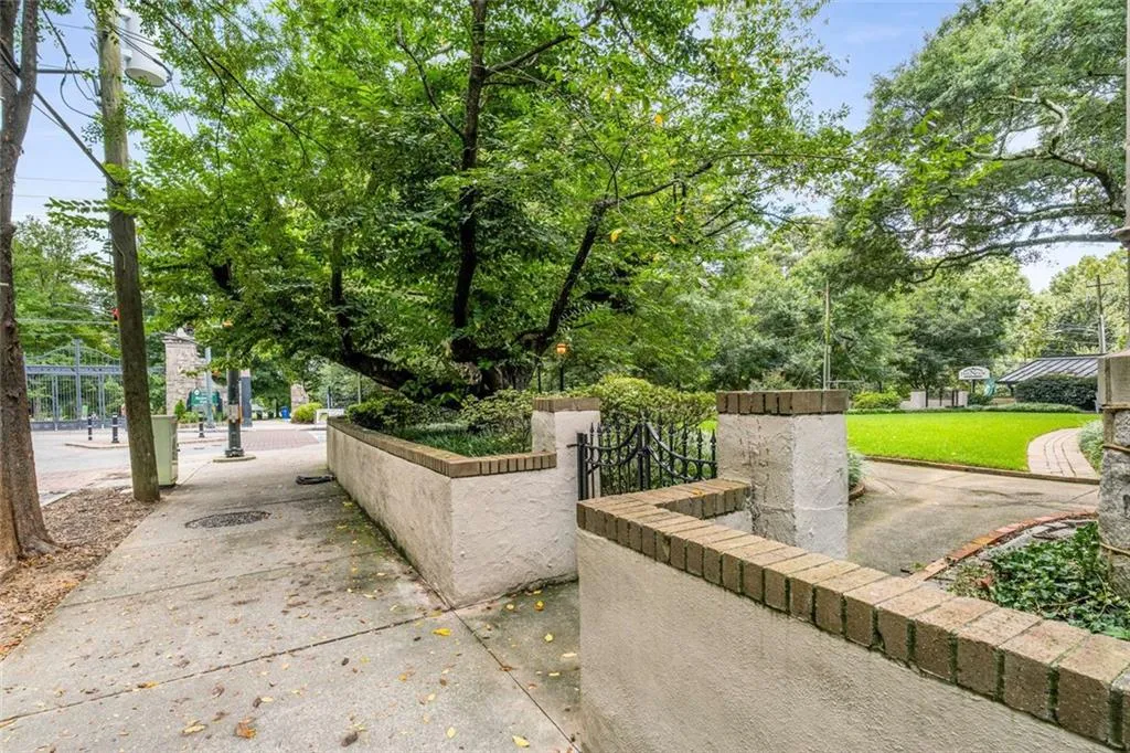 1156 Piedmont Avenue Ne Unit A4, Atlanta, Georgia 30309, 2 Bedrooms Bedrooms, ,2 BathroomsBathrooms,Residential,For Sale,1156 Piedmont Avenue Ne Unit A4,7634188