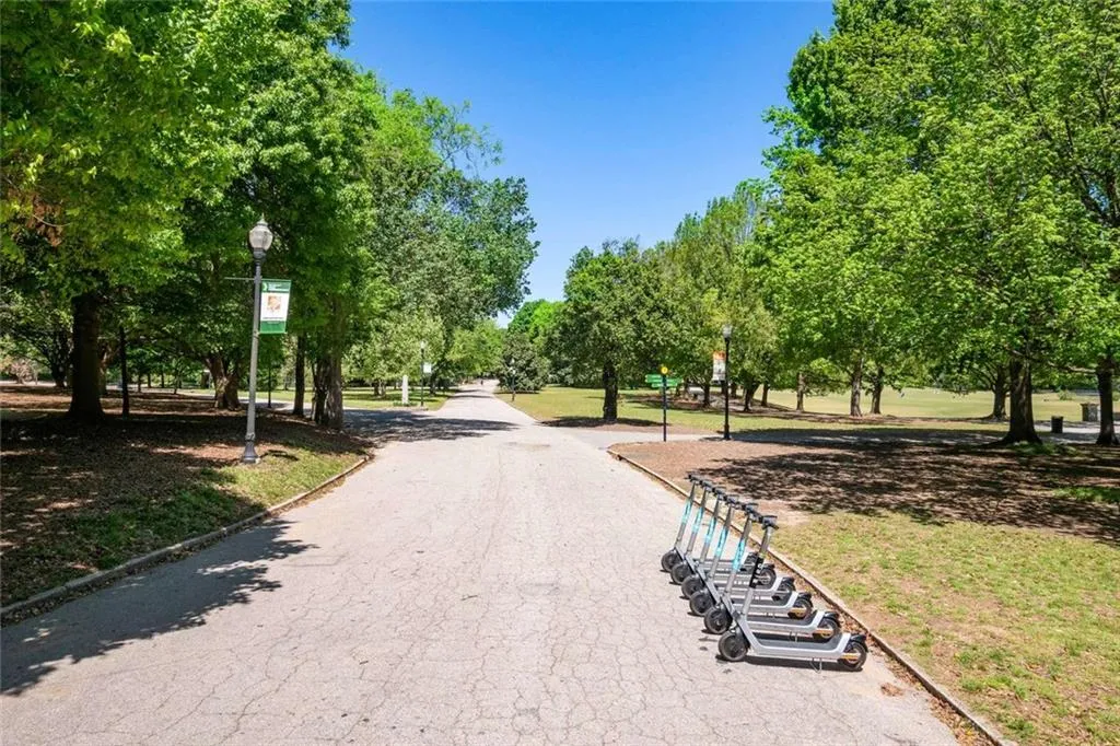 1156 Piedmont Avenue Ne Unit A4, Atlanta, Georgia 30309, 2 Bedrooms Bedrooms, ,2 BathroomsBathrooms,Residential,For Sale,1156 Piedmont Avenue Ne Unit A4,7634188