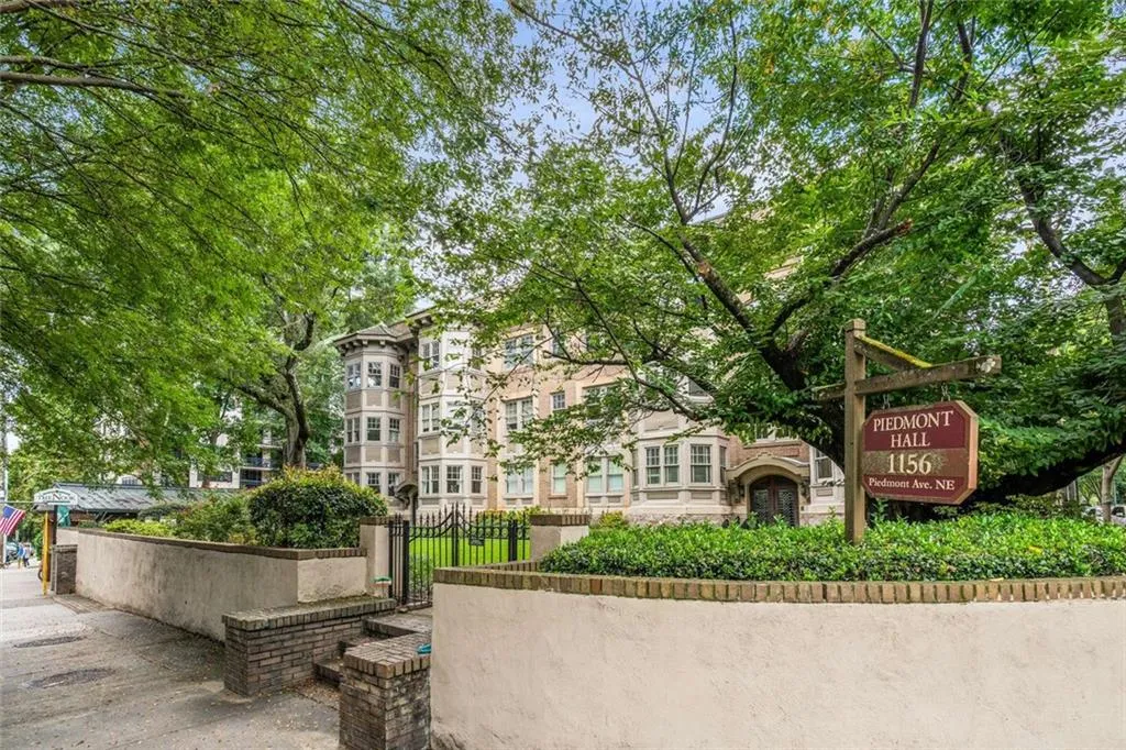 1156 Piedmont Avenue Ne Unit A4, Atlanta, Georgia 30309, 2 Bedrooms Bedrooms, ,2 BathroomsBathrooms,Residential,For Sale,1156 Piedmont Avenue Ne Unit A4,7634188
