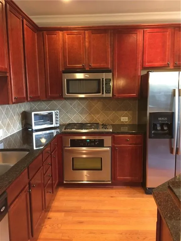 871 Perennial Drive, Atlanta, Georgia 30328, 3 Bedrooms Bedrooms, ,2 BathroomsBathrooms,Residential,Sold,871 Perennial Drive,5670242