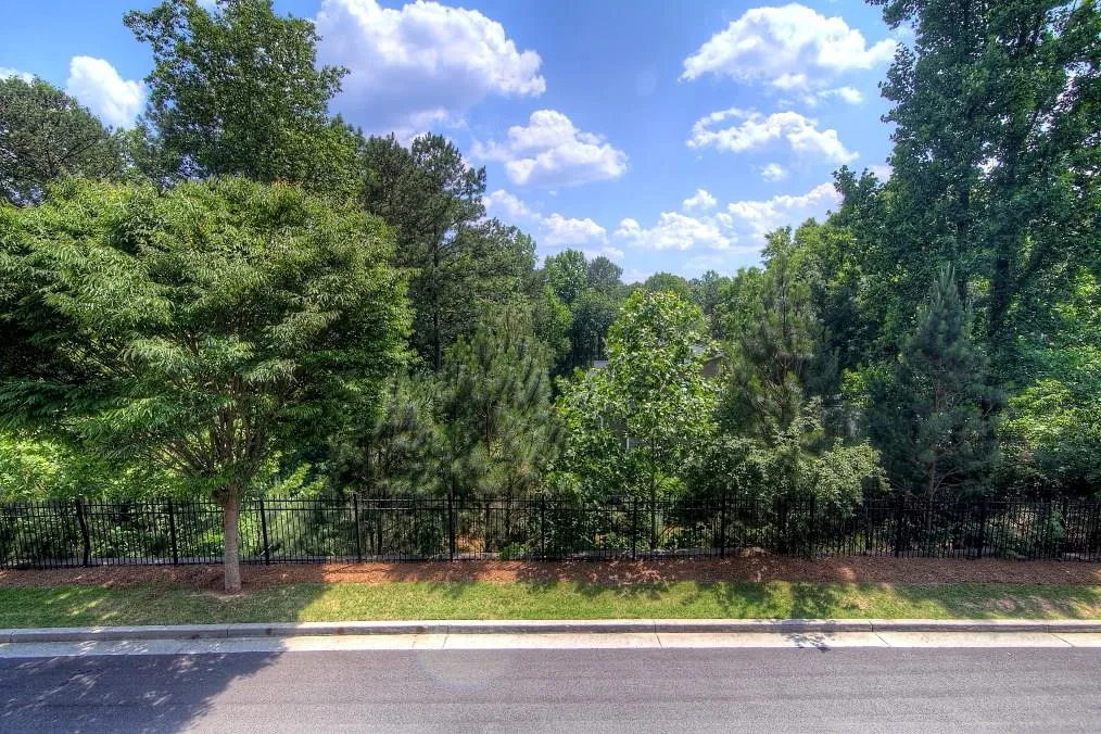 7505 Highland Bluff Unit 7505, Sandy Springs, Georgia 30328, 3 Bedrooms Bedrooms, ,3 BathroomsBathrooms,Residential,Sold,7505 Highland Bluff Unit 7505,5695517