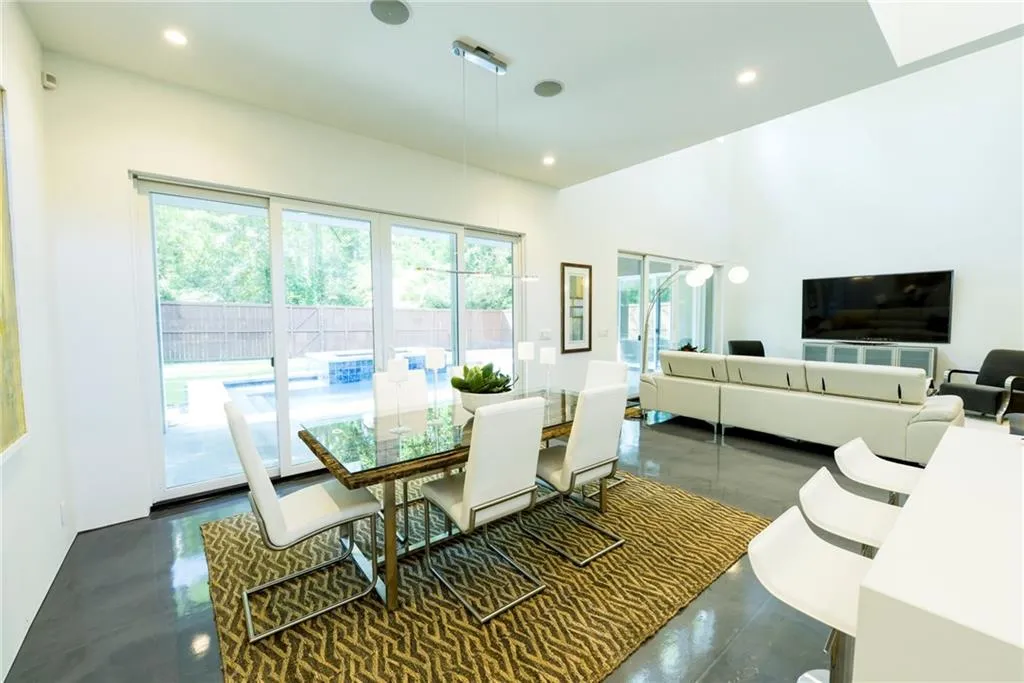 575 Windsor Parkway, Atlanta, Georgia 30342, 4 Bedrooms Bedrooms, ,4 BathroomsBathrooms,Residential,Sold,575 Windsor Parkway,5736380 575 Windsor Parkway, Atlanta, Georgia 30342, 4 Bedrooms Bedrooms, ,4 BathroomsBathrooms,Residential,Sold,575 Windsor Parkway,5736380