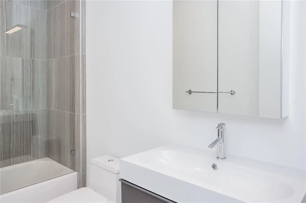 575 Windsor Parkway, Atlanta, Georgia 30342, 4 Bedrooms Bedrooms, ,4 BathroomsBathrooms,Residential,Sold,575 Windsor Parkway,5736380 575 Windsor Parkway, Atlanta, Georgia 30342, 4 Bedrooms Bedrooms, ,4 BathroomsBathrooms,Residential,Sold,575 Windsor Parkway,5736380